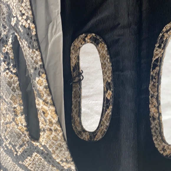 HOBO Clutch purse - Picture 3 of 5